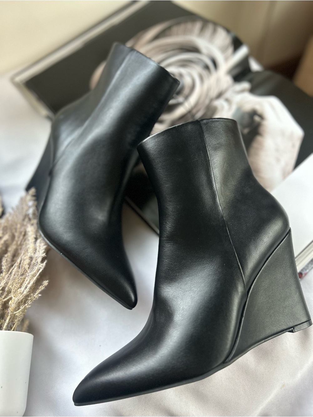 Worthington 8 new Sleek Black Pointed Wedge Ankle Boots